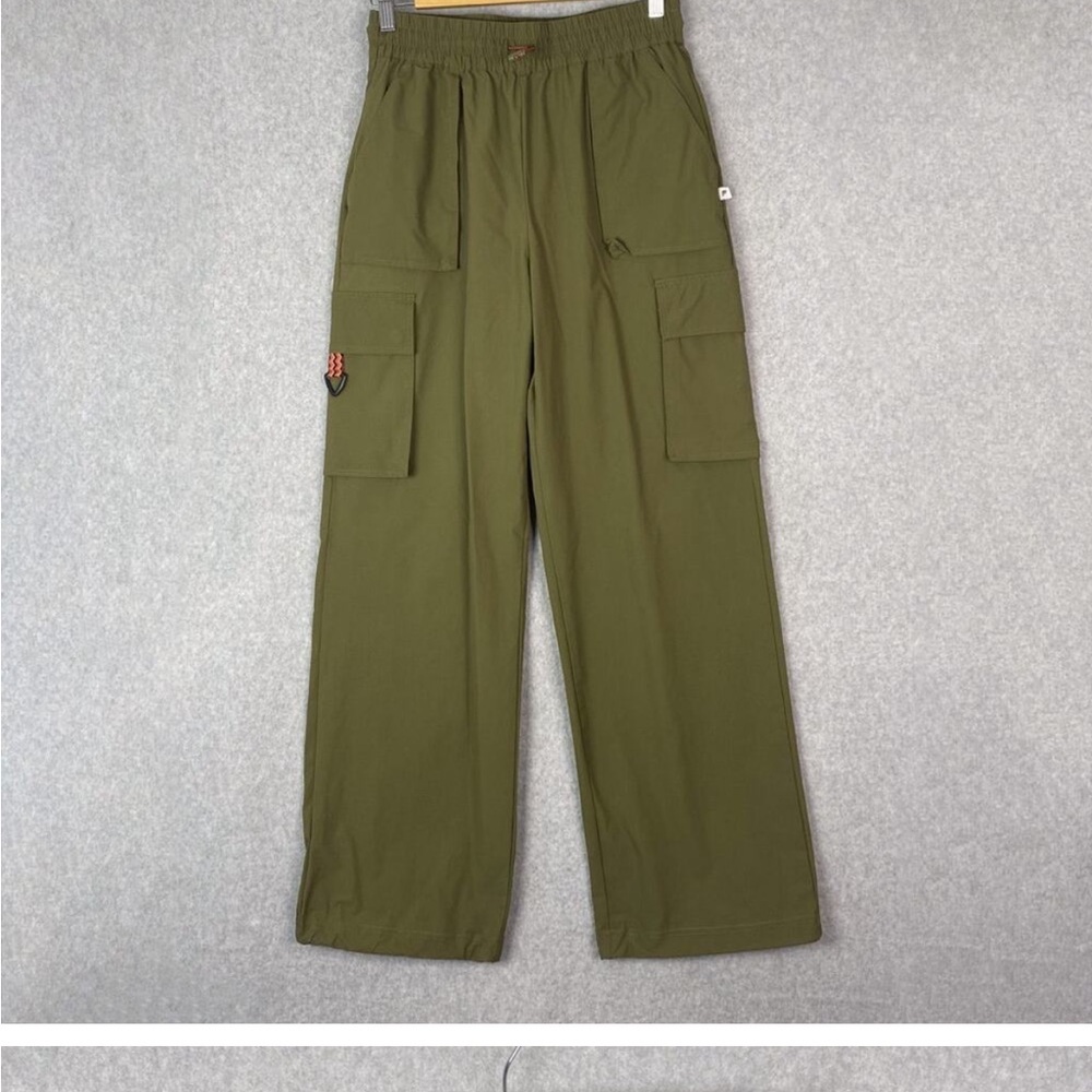 Fabletics unisex Small High Waisted Heights Cargo Hiking Pant in Dark Moss